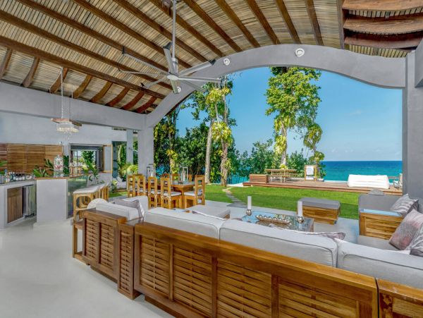 Jamaica Home 960472
