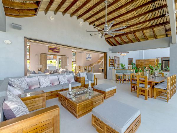Jamaica Home 960472