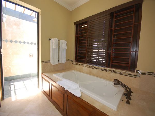 Jamaica Home 960481