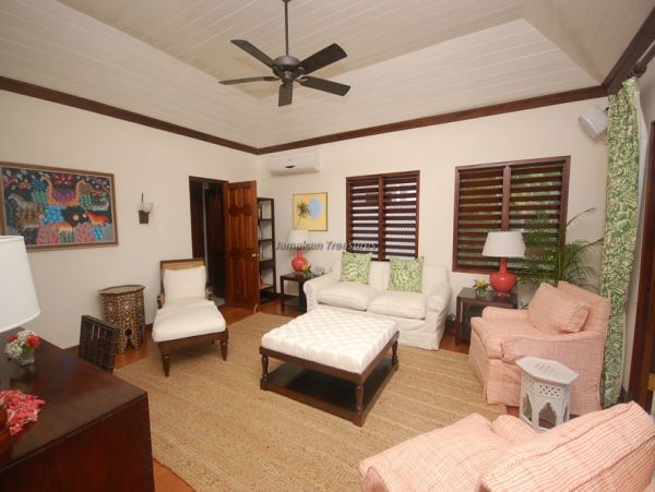 Jamaica Home 960483