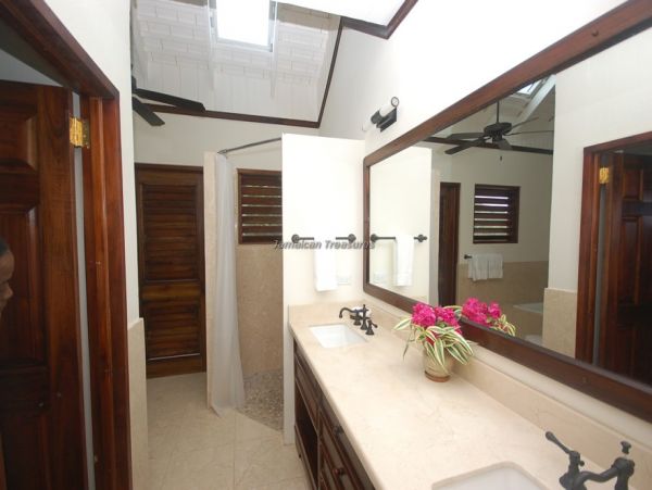 Jamaica Home 960483