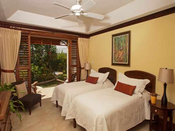 Jamaica Home 960484