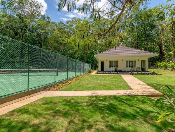 Jamaica Home 960506