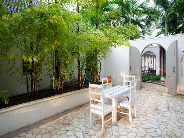 Jamaica Home 960507