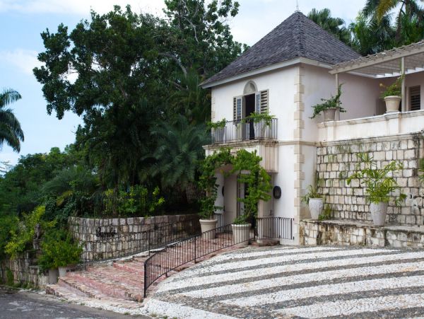 Jamaica Home 960507