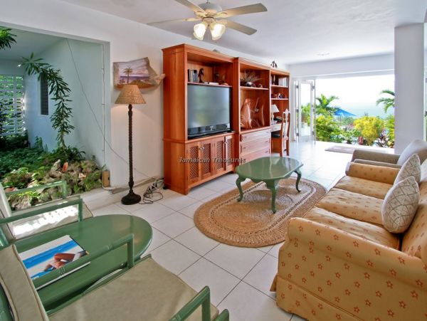 Jamaica Home 960512