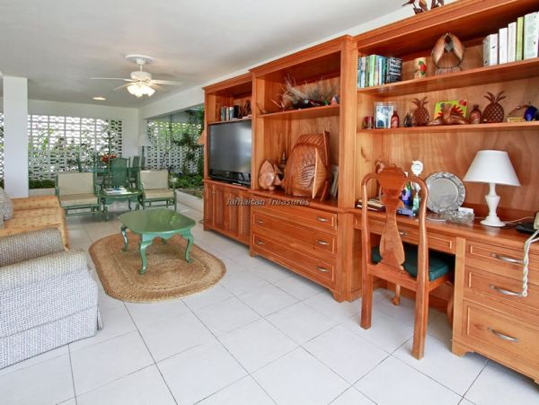 Jamaica Home 960512