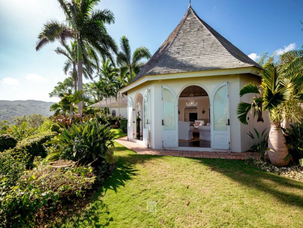 Jamaica Home 960513