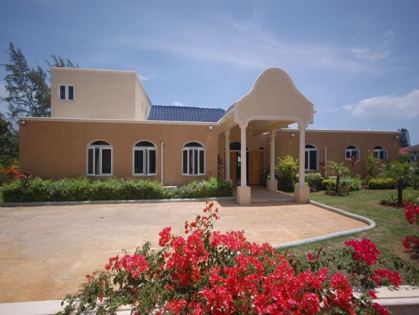 Jamaica Home 960514