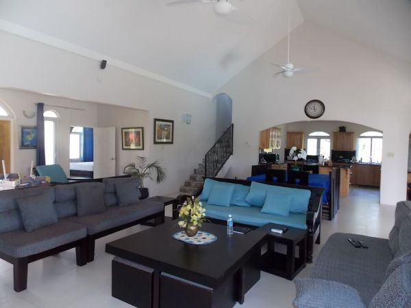 Jamaica Home 960514