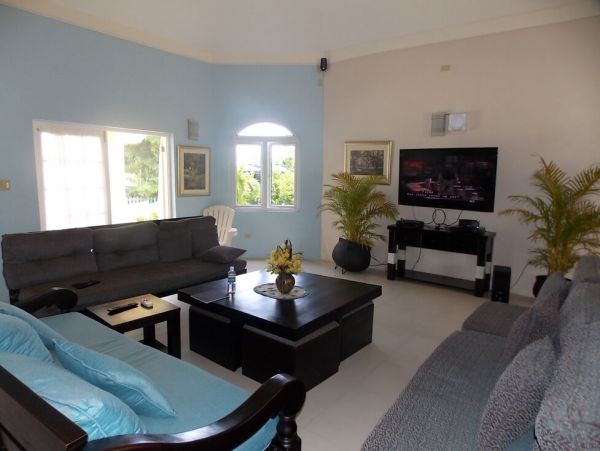 Jamaica Home 960514