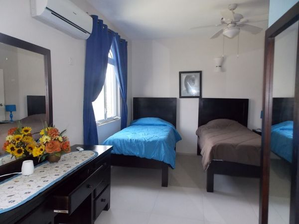 Jamaica Home 960514