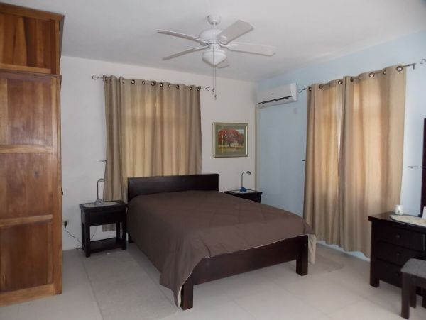 Jamaica Home 960514