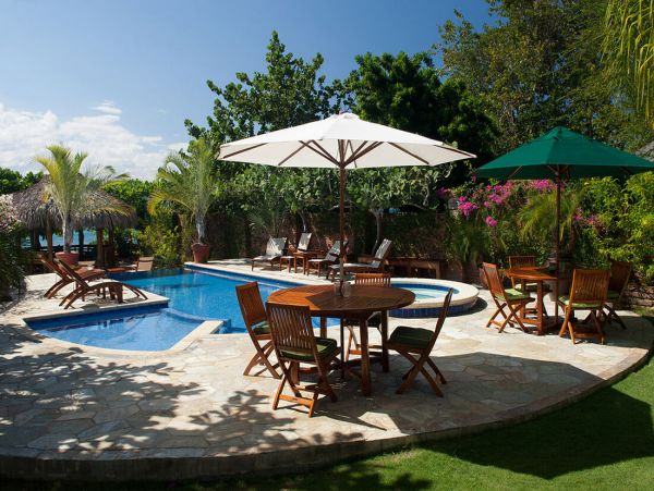 Jamaica Home 960515