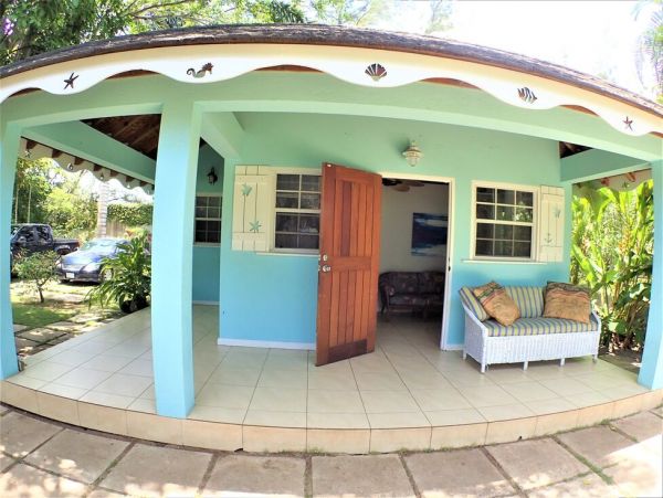 Jamaica Home 960516