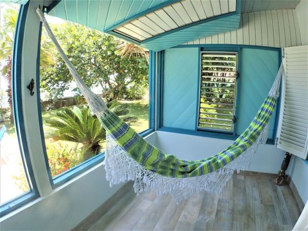 Jamaica Home 960516