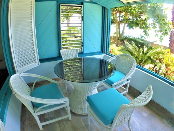 Jamaica Home 960516