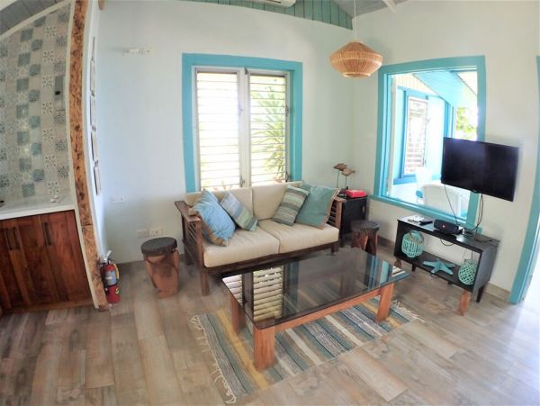 Jamaica Home 960516