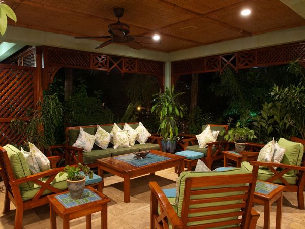 Jamaica Home 960518