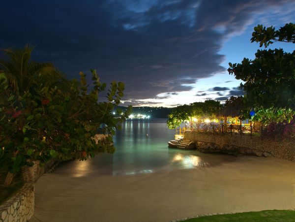 Jamaica Home 960518