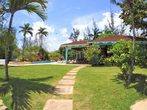 Jamaica Home 960519