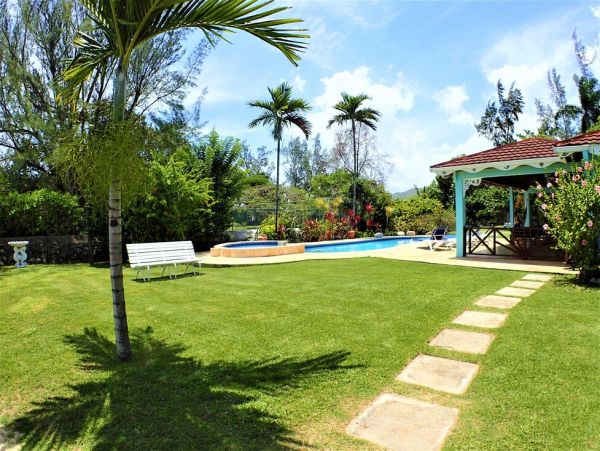 Jamaica Home 960519