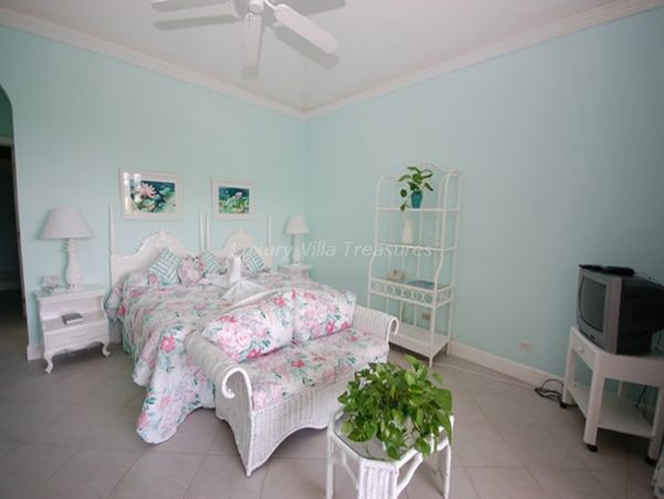 Jamaica Home 960520