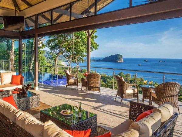Stunning Vacation Villa with Infinity Pool & Ocean Views