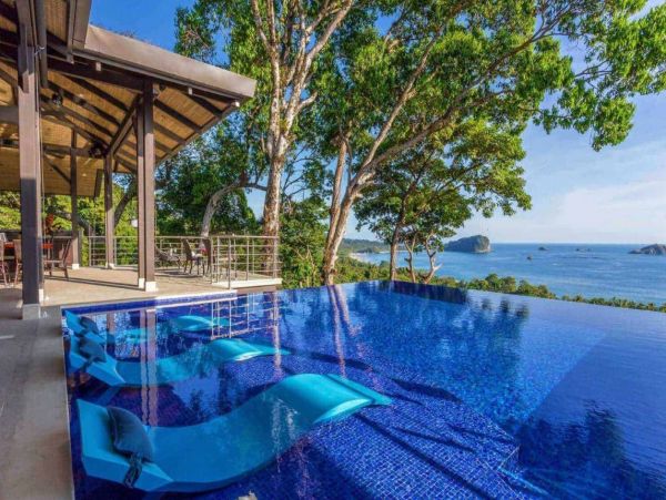 Stunning Vacation Villa with Infinity Pool & Ocean Views