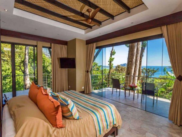 Stunning Vacation Villa with Infinity Pool & Ocean Views
