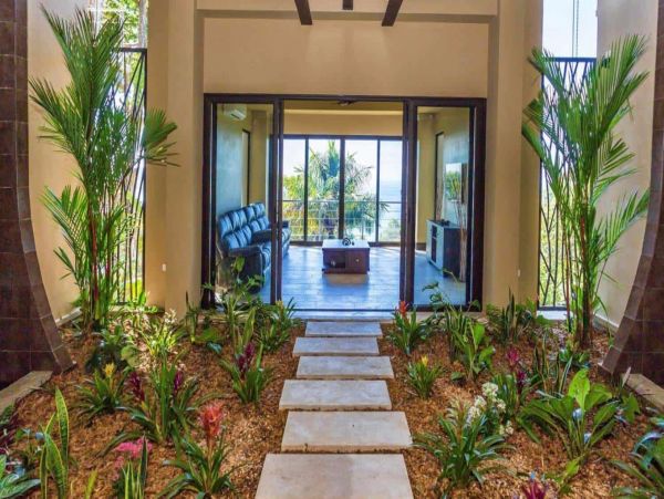 Stunning Vacation Villa with Infinity Pool & Ocean Views