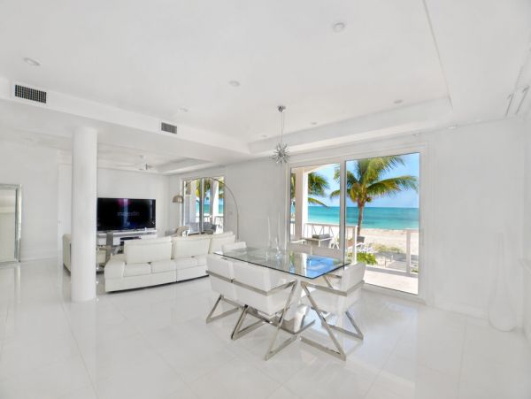 Jamaica Home 960522