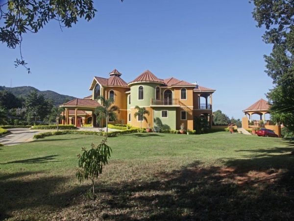 Jamaica Home 960524