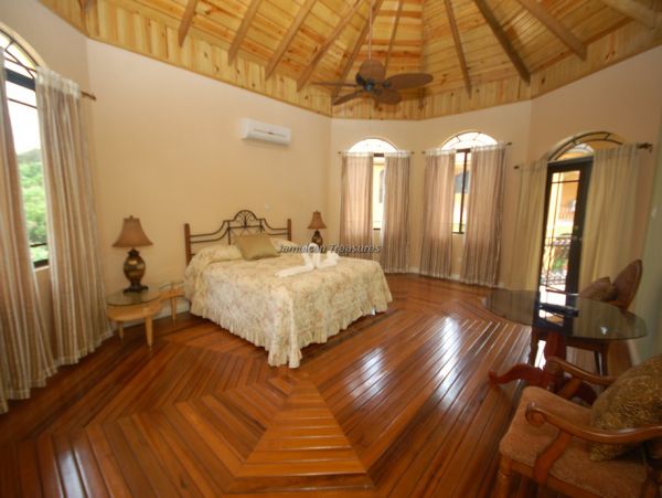 Jamaica Home 960524
