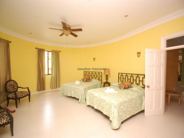 Jamaica Home 960524
