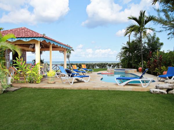 Three Bedroom Villa WIth Two Bedroom Cottage Jamaica