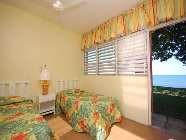 Jamaica Home 960533