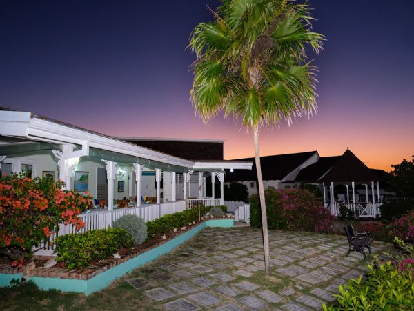 Jamaica Home 960534
