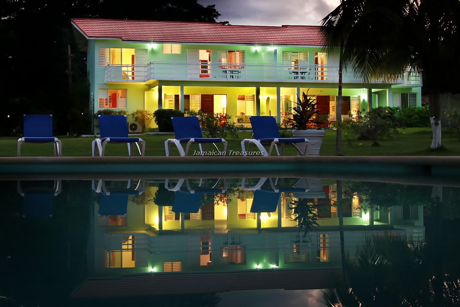 Jamaica Home 960536