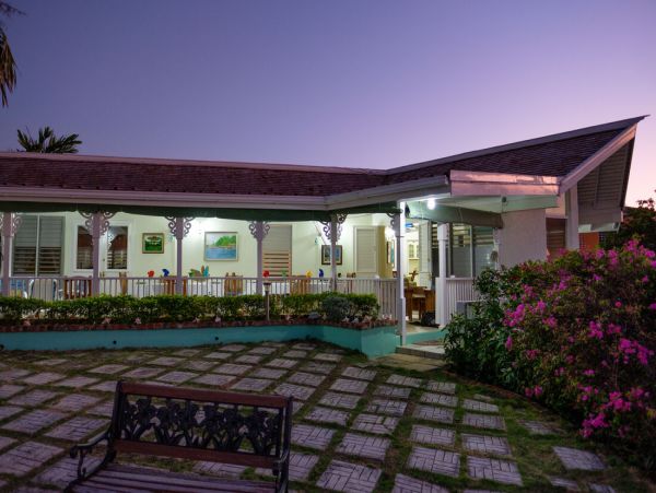 Jamaica Home 960538