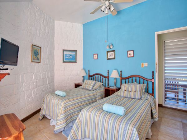Jamaica Home 960538