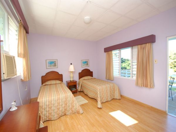 Jamaica Home 960539