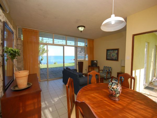 Jamaica Home 960539
