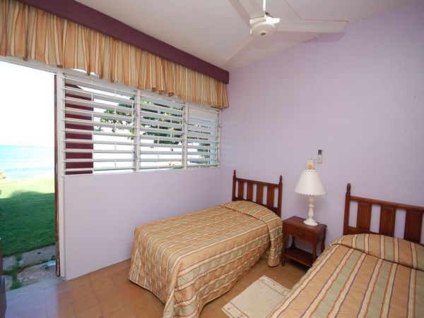 Jamaica Home 960539
