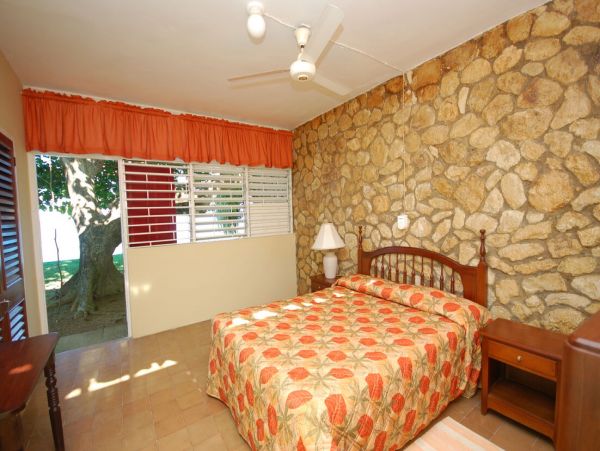 Jamaica Home 960539