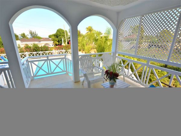 Jamaica Home 960541