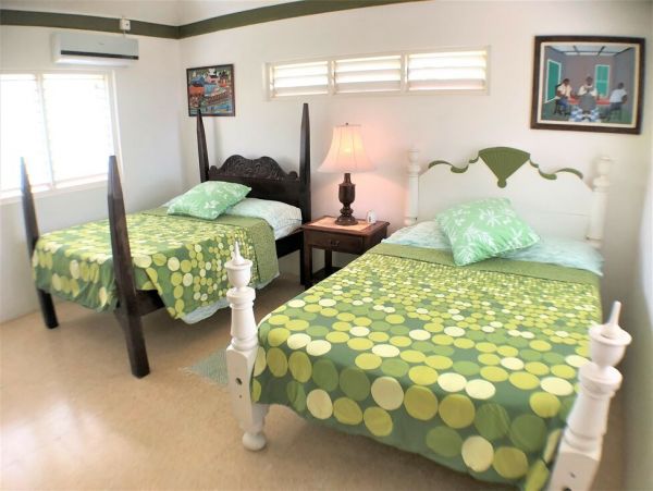 Jamaica Home 960545