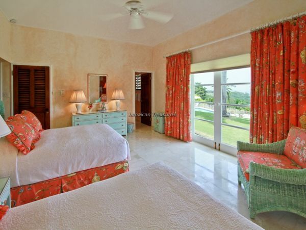Jamaica Home 960555