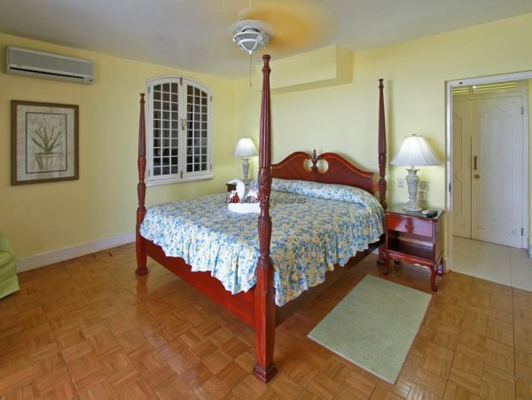Jamaica Home 960561