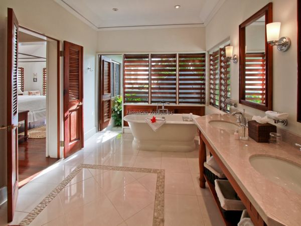Jamaica Home 960571